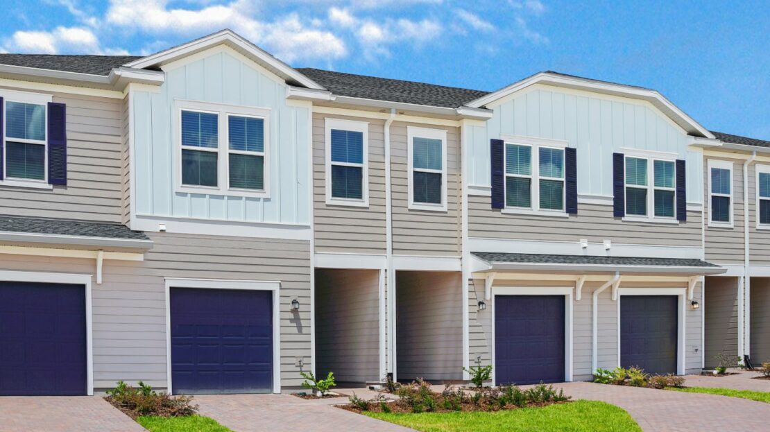 Holly Cove Townhomes Community by Lennar