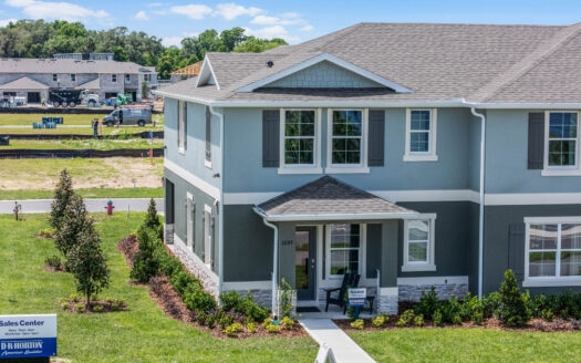 Avian Pointe Townhomes Exterior