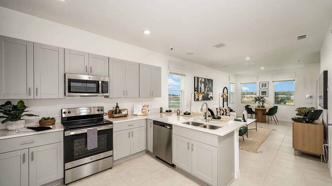 Rowan model in Mount Dora