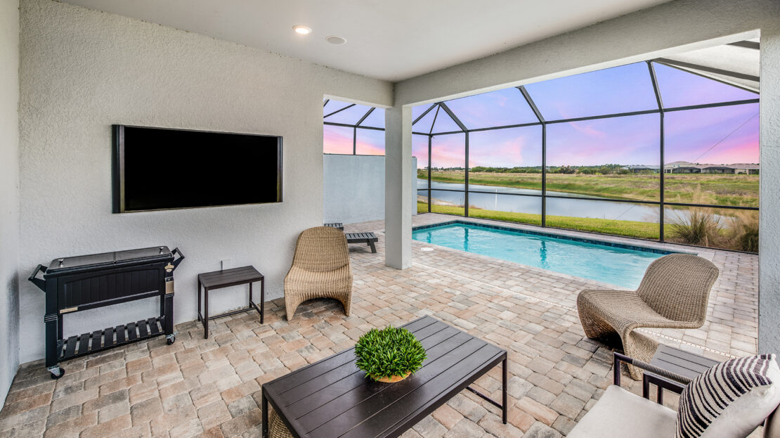Ellenwood Model at River Hall Country Club in AlvaEllenwood Model at River Hall Country Club by Pulte