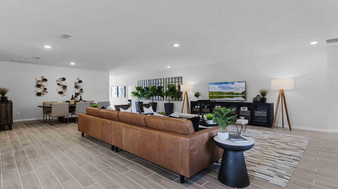 Destin model in Kissimmee