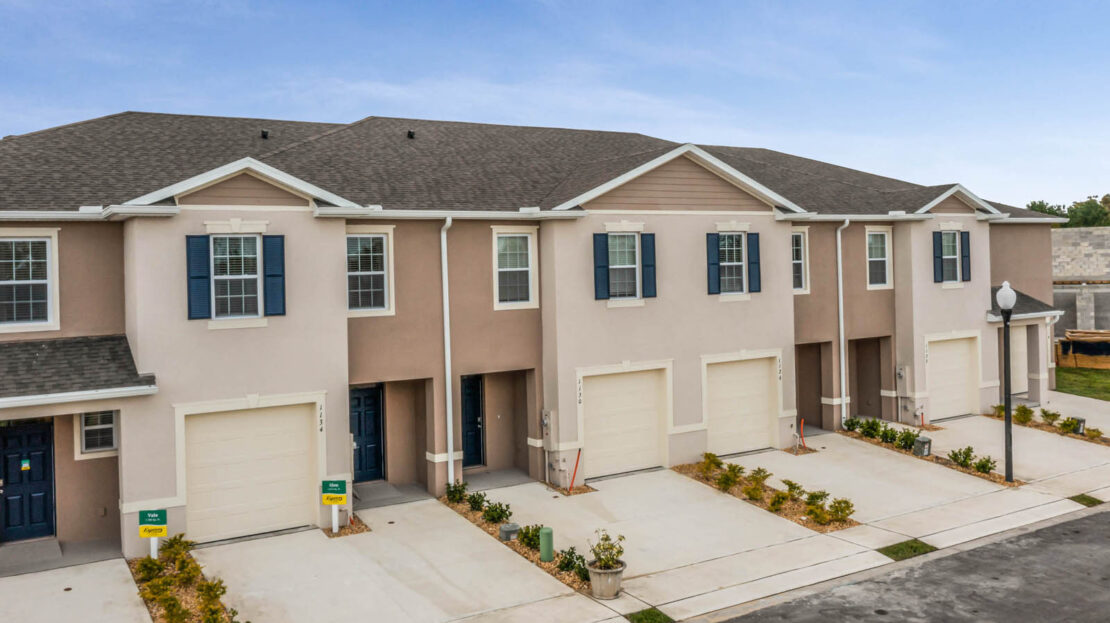 Atria at Ridgewood Lakes Exterior