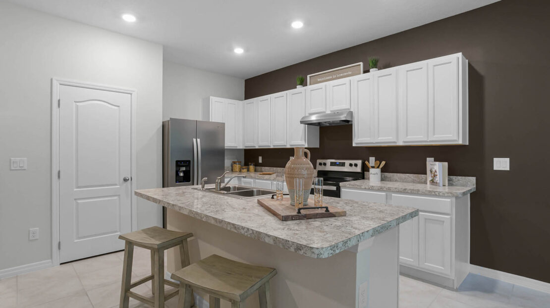 Atria at Ridgewood Lakes Davenport