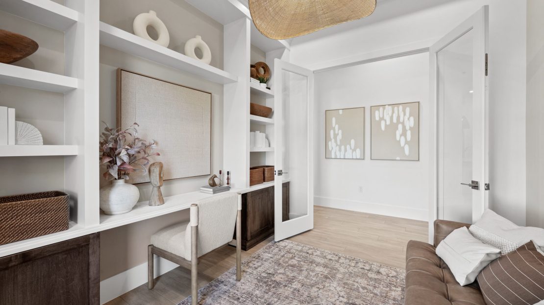 Brixton Grande Model at Vivid Shores