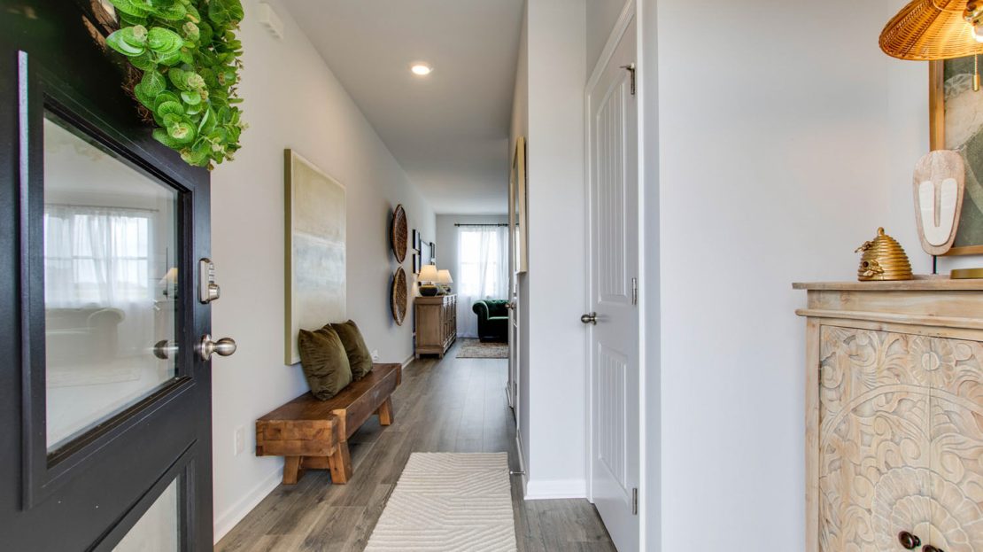Edmon model in BOWLING GREEN
