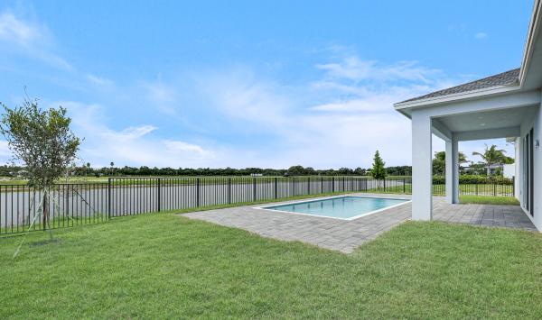 Sweetbay Transitional Model at Crossbridge by Toll Brothers in Vero Beach