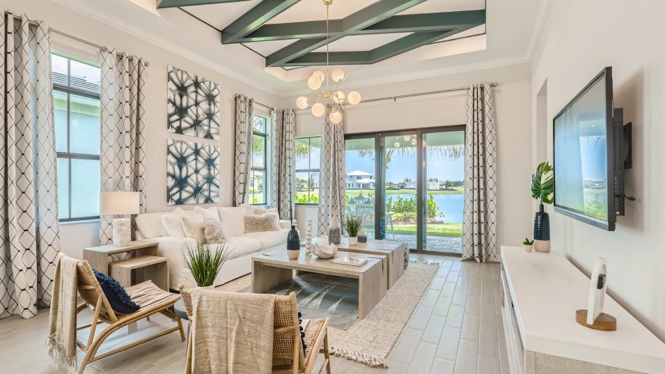 Tesoro Club-Giulia Model