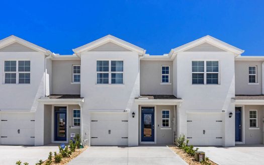 Danbury at Ridgewood Lakes