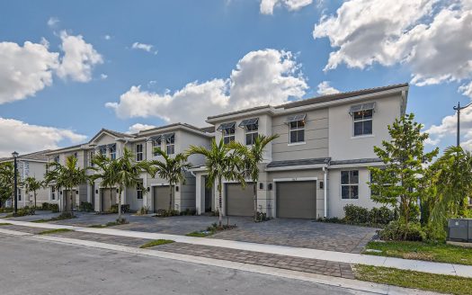 Merrick Square Exterior