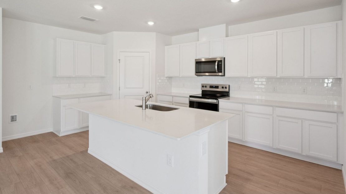 Covington model in Daytona Beach