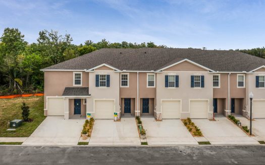 Atria at Ridgewood Lakes Exterior