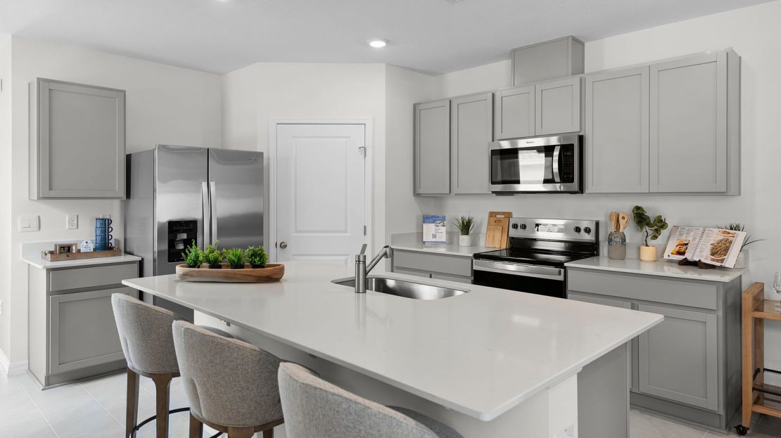 Harper model in Lakeland