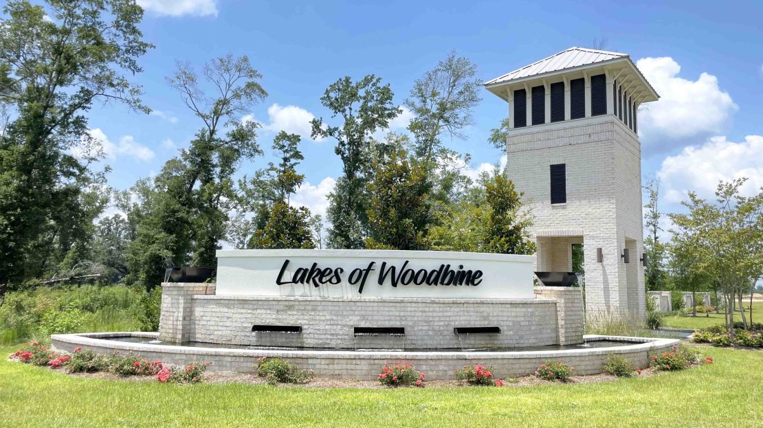 Lakes of Woodbine by DR Horton