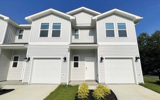 Ellie's Cove Exterior