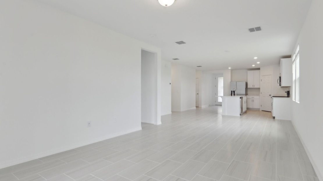 Daphne model in Lake Alfred