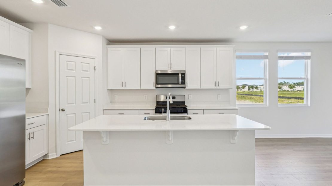 Violet model in St. Cloud