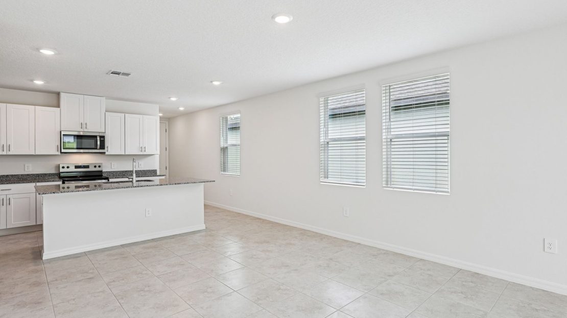 Acadia model in Lake Hamilton