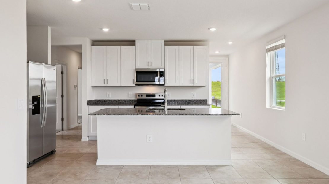 Acadia model in Lake Hamilton