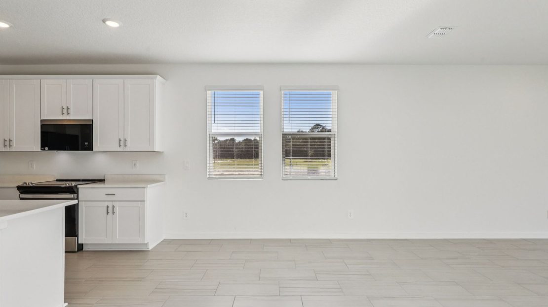 Daphne model in Jacksonville