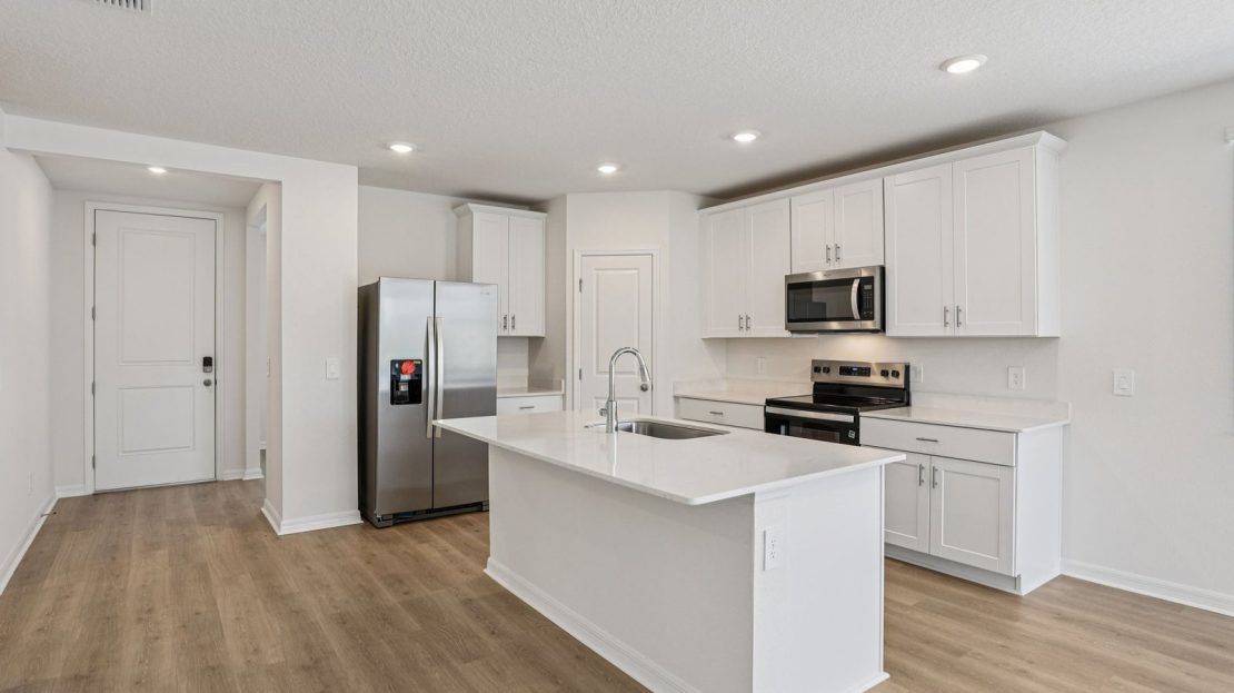 Daphne model in Haines City