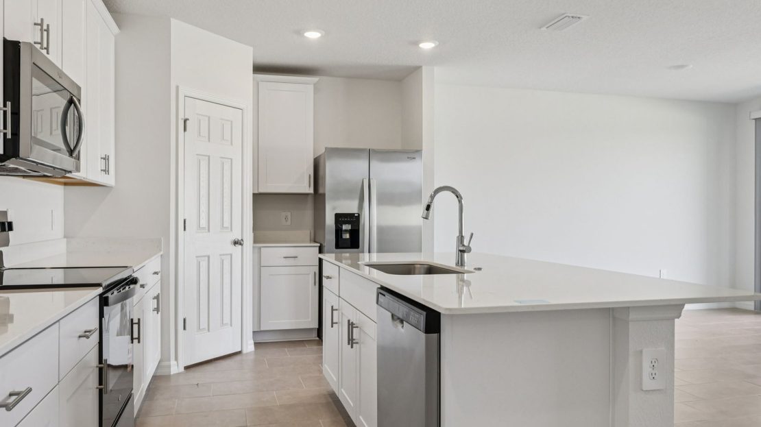 Foxglove model in Haines City