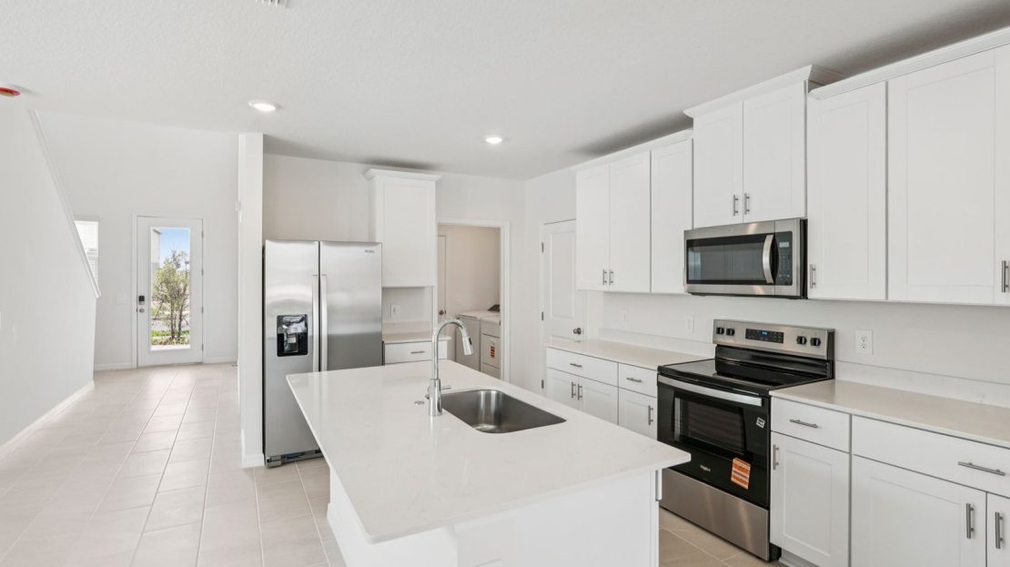 Yellowstone model in Haines City