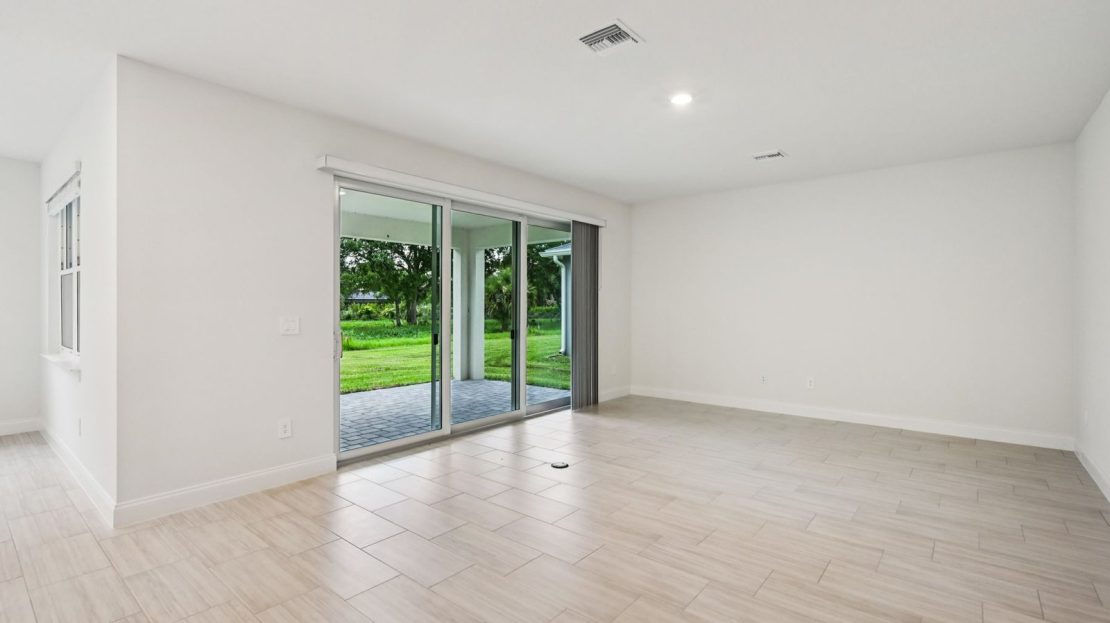 Coral model in Vero Beach