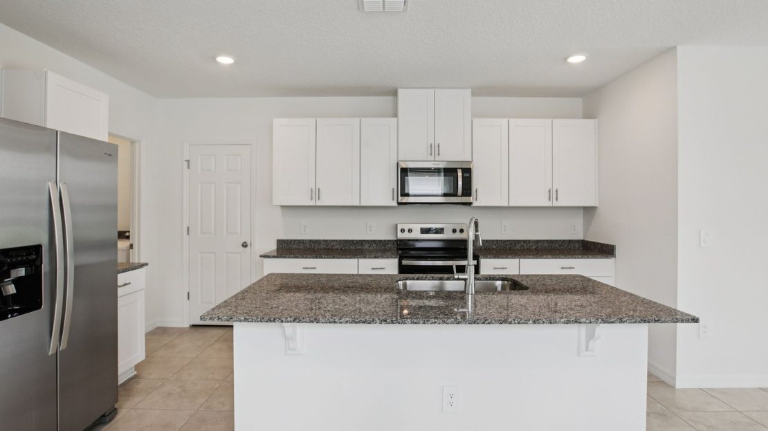 Yellowstone model in Winter Haven