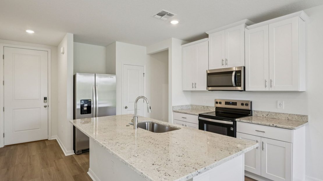 Denali model in Lake Hamilton