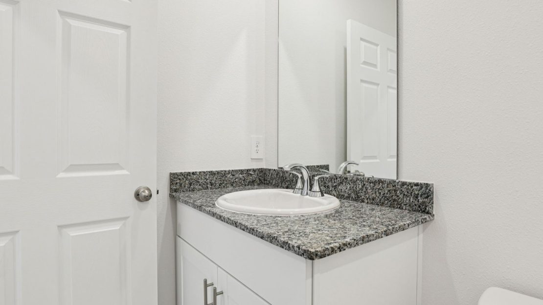 Daphne model in Haines City