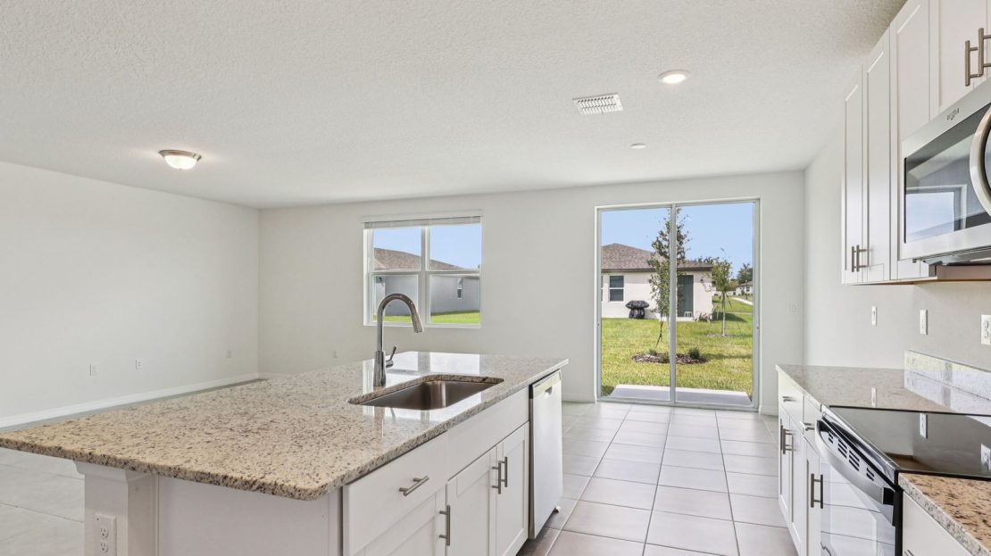 Hibiscus model in Auburndale