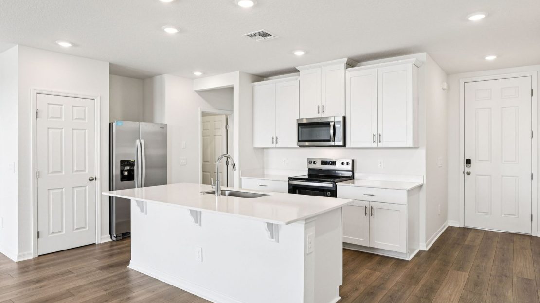 Oakville I model in St. Cloud