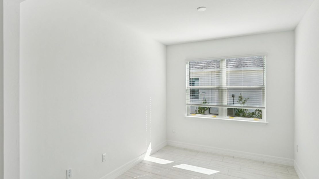 Crescent Lakes - Signature Series-Sparrow Model