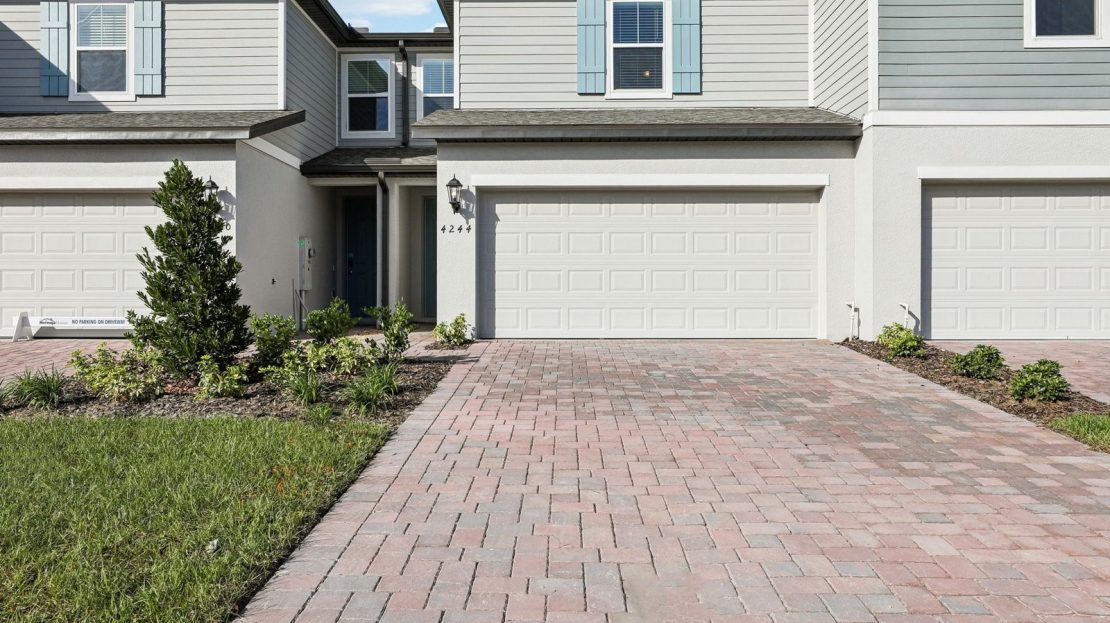 Oakville I Exterior floorplan