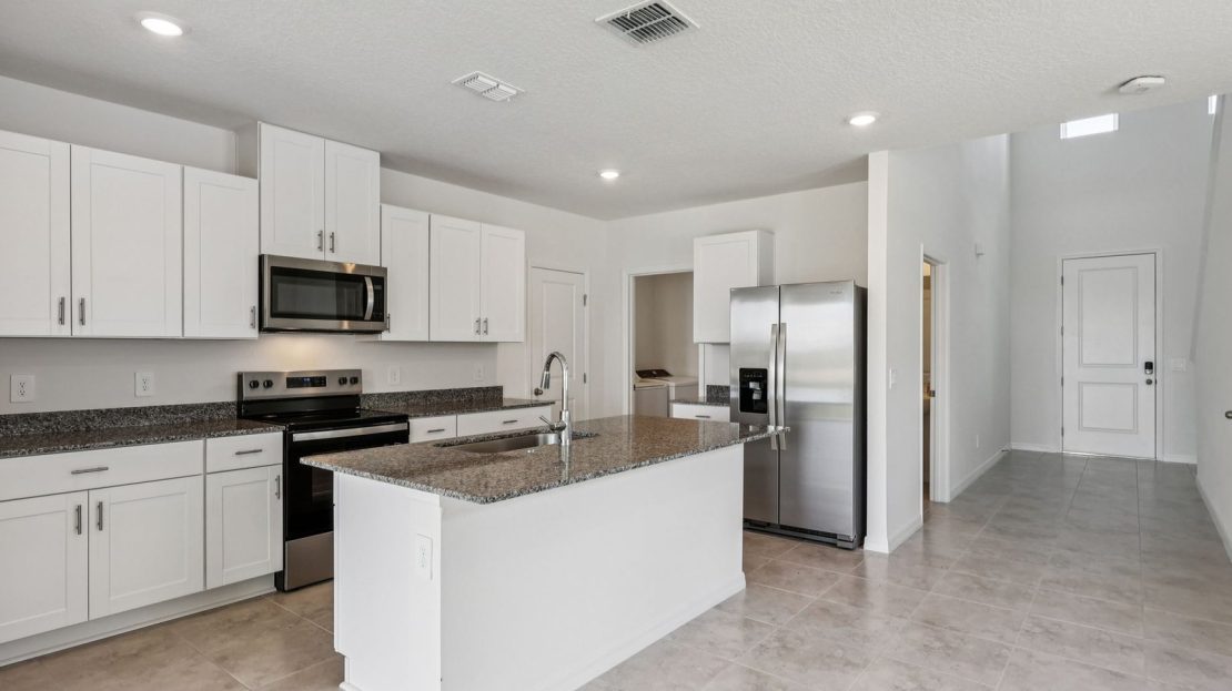 Yellowstone model in Haines City