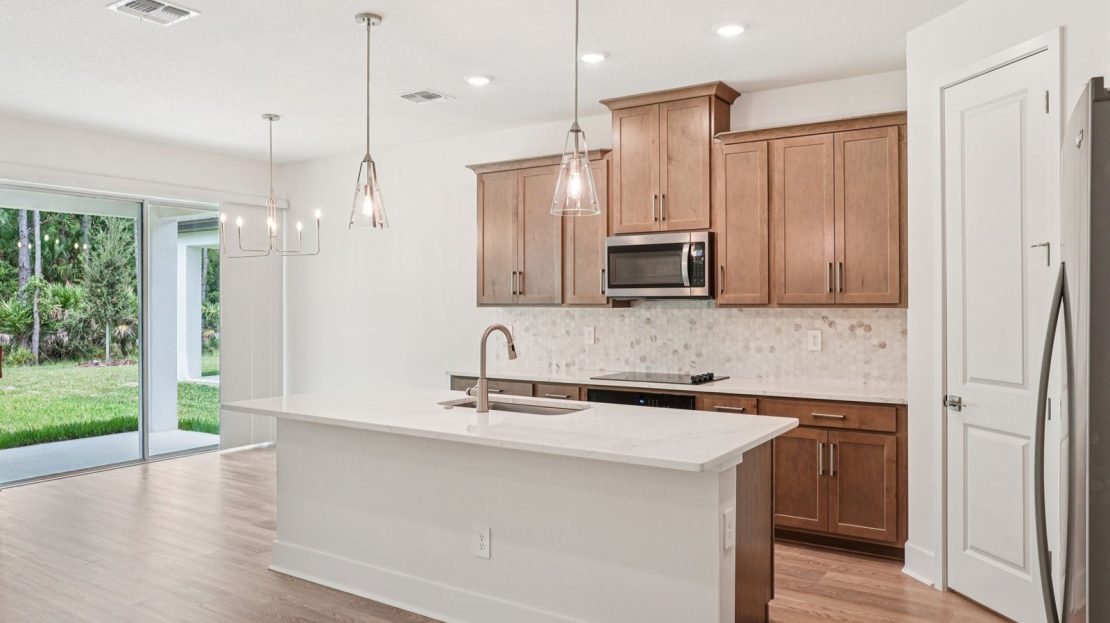 Valentia model in Ormond Beach