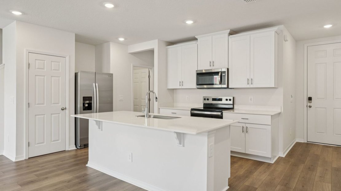 Oakville I model in St. Cloud