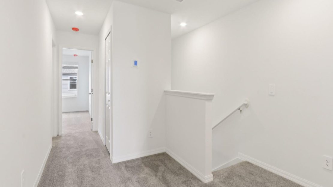 The Meadow at Crossprairie Townes-Oakville I Model