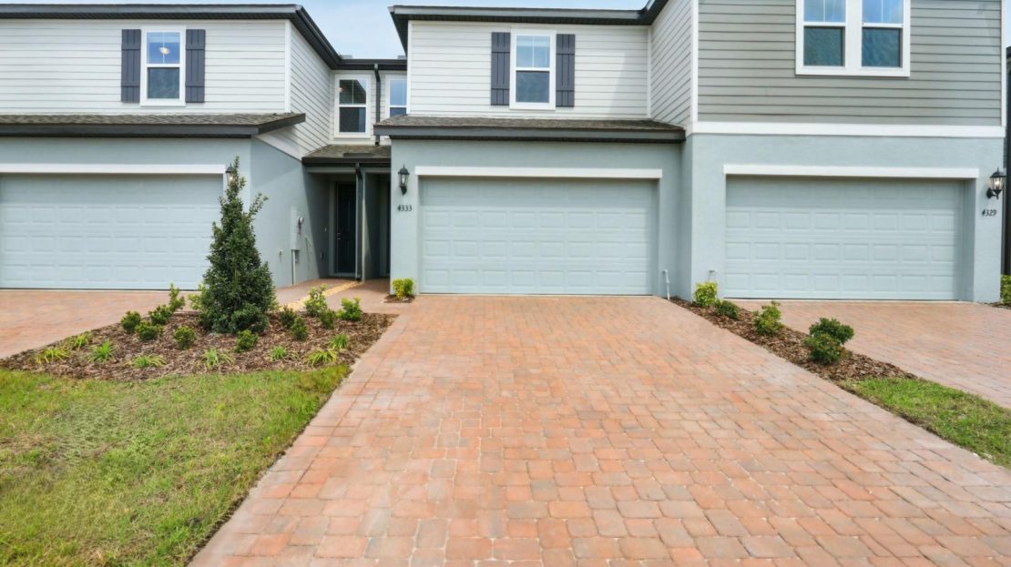 Oakville I Exterior floorplan