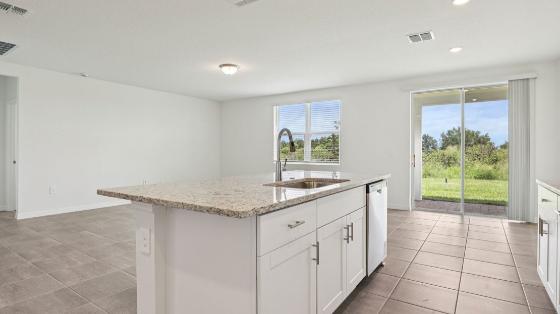 Hibiscus model in Lake Hamilton