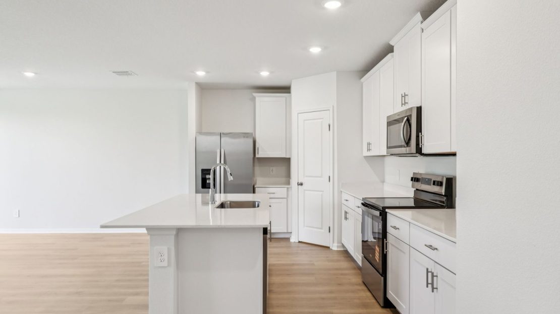 Foxglove model in Haines City