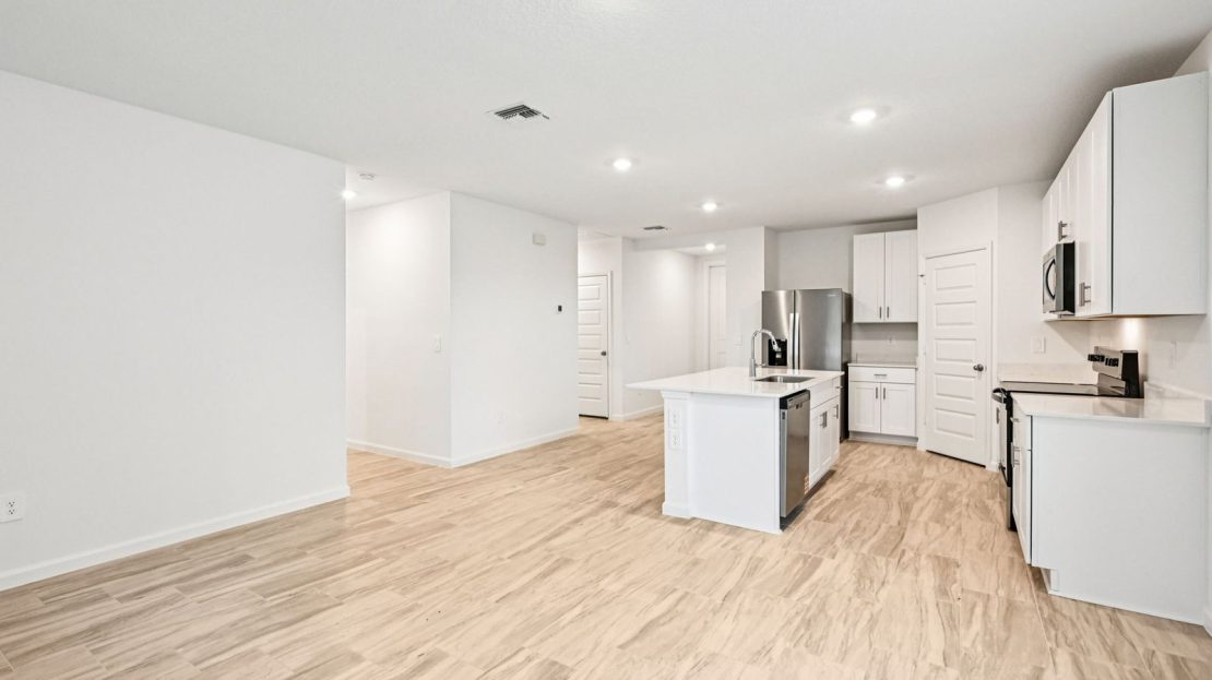 Daphne model in Vero Beach