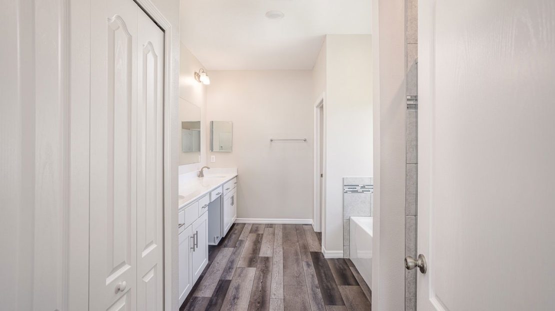 Oakstone Farms-The Miramar Model