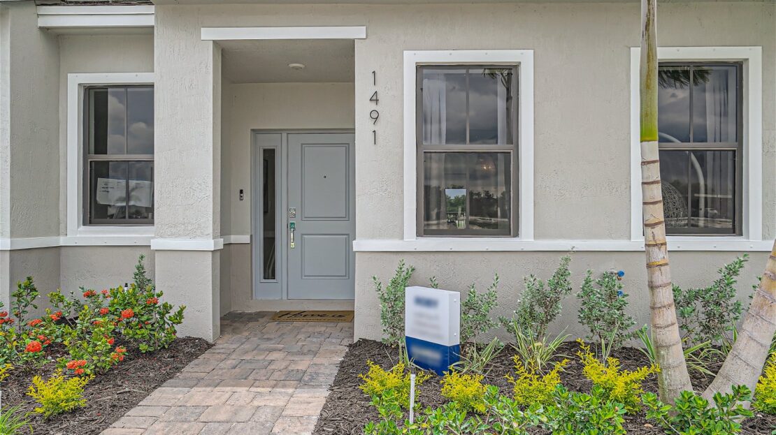 Roby model in Florida City